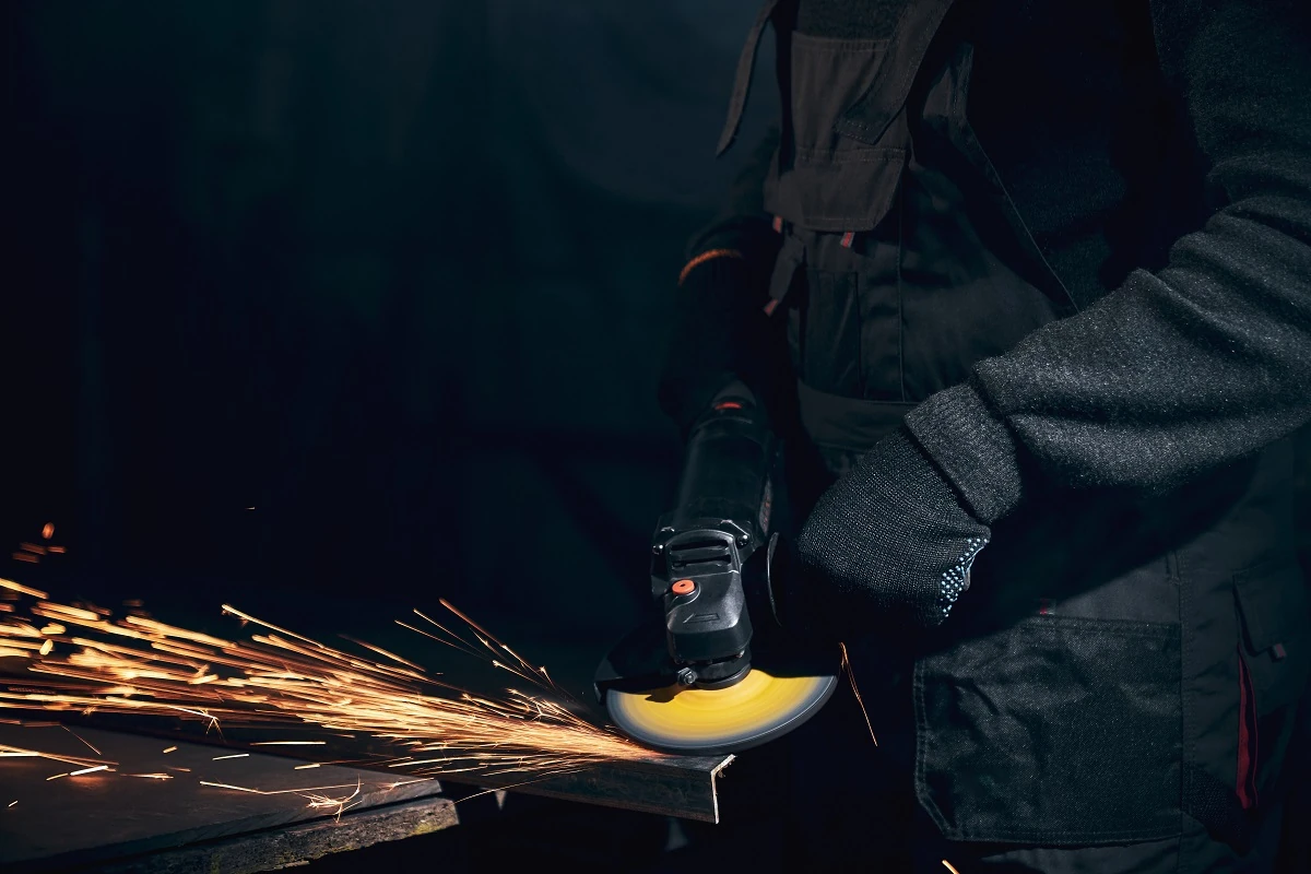 6 Benefits Of Using Angle Bars For Your Next Project