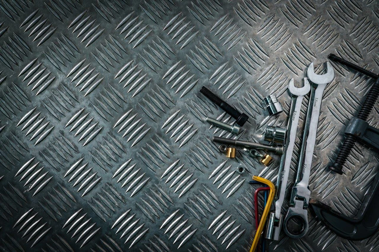 What are the Different Applications of Checkered Steel Plates
