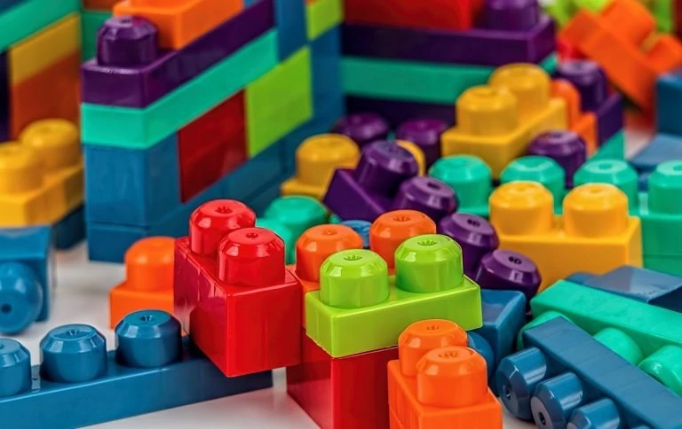 Plastic molded products using stainless steel equipment