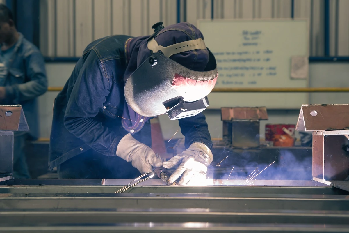 5 Tools Used for Metal Fabrication