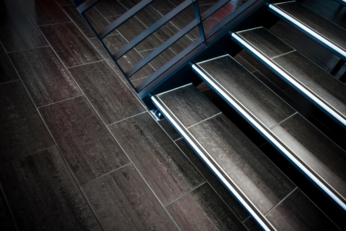 8 Benefits Of Using Structural Steel Staircases For Your Building
