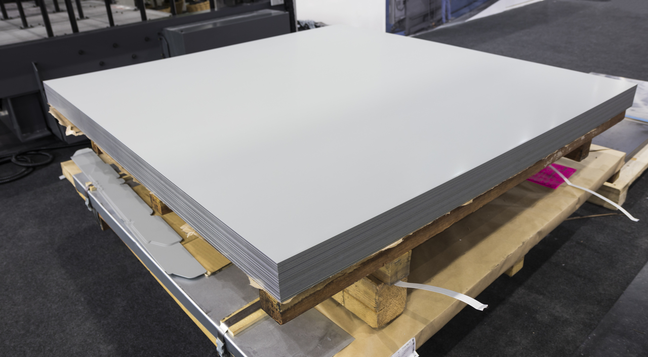 Sheets of steel for shipbuilding