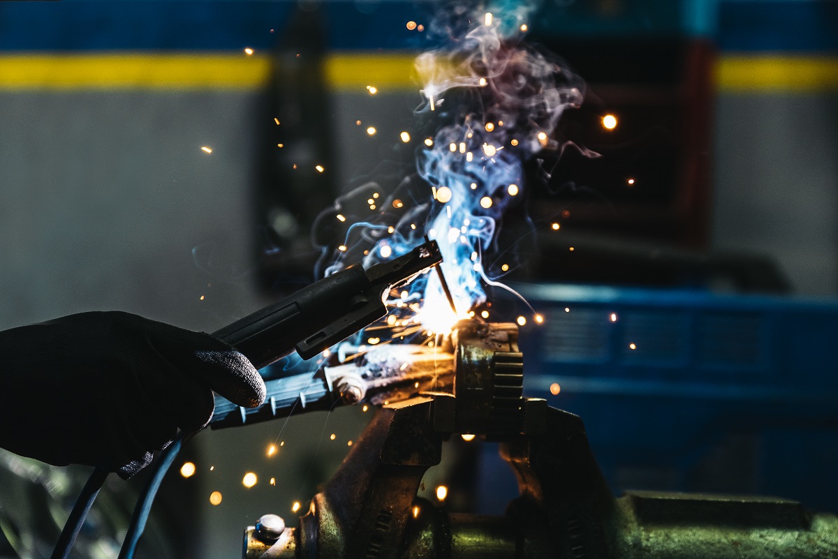 4 Differences Between Welding and Metal Fabrication