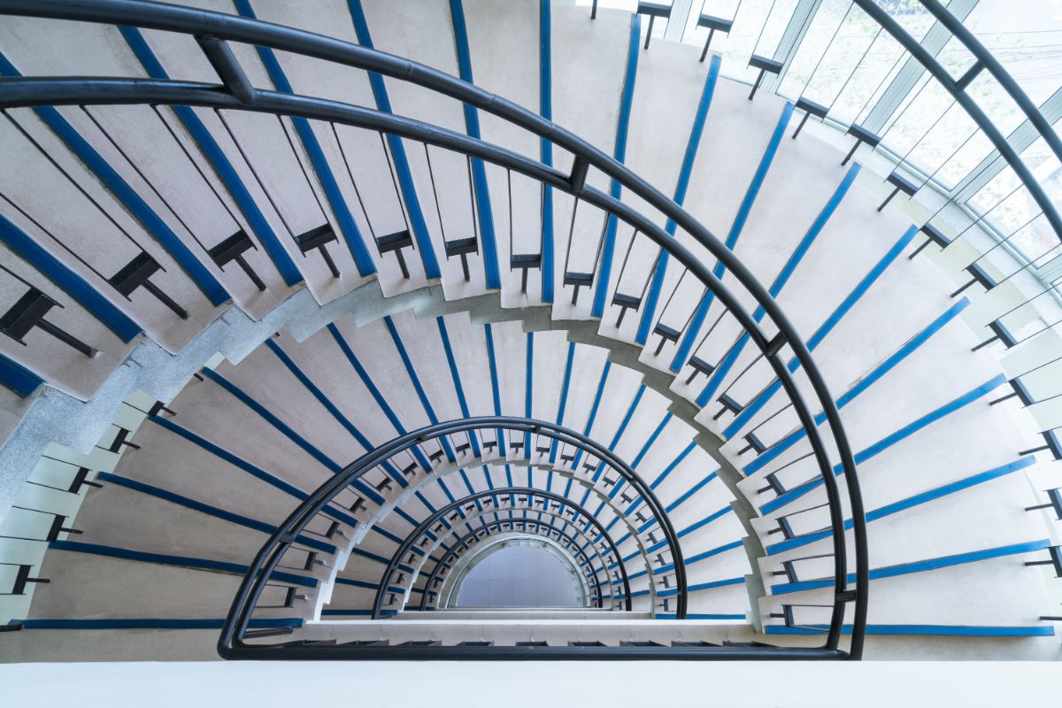 Concrete Stairs vs Steel Stairs: Which Structure Is Right For Me?