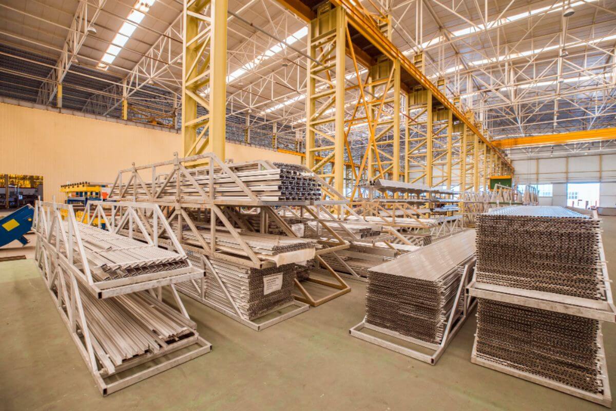 Stable steel supply chain ensuring consistent material availability for construction projects